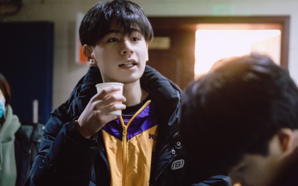 抖音我总想飞=我一直想飞诗歌歌词