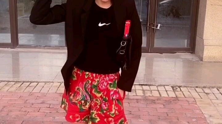 女街溜子能当网红吗