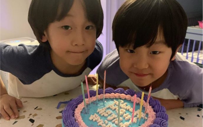 书言书俊ins动态三月合集超人回来了双胞胎