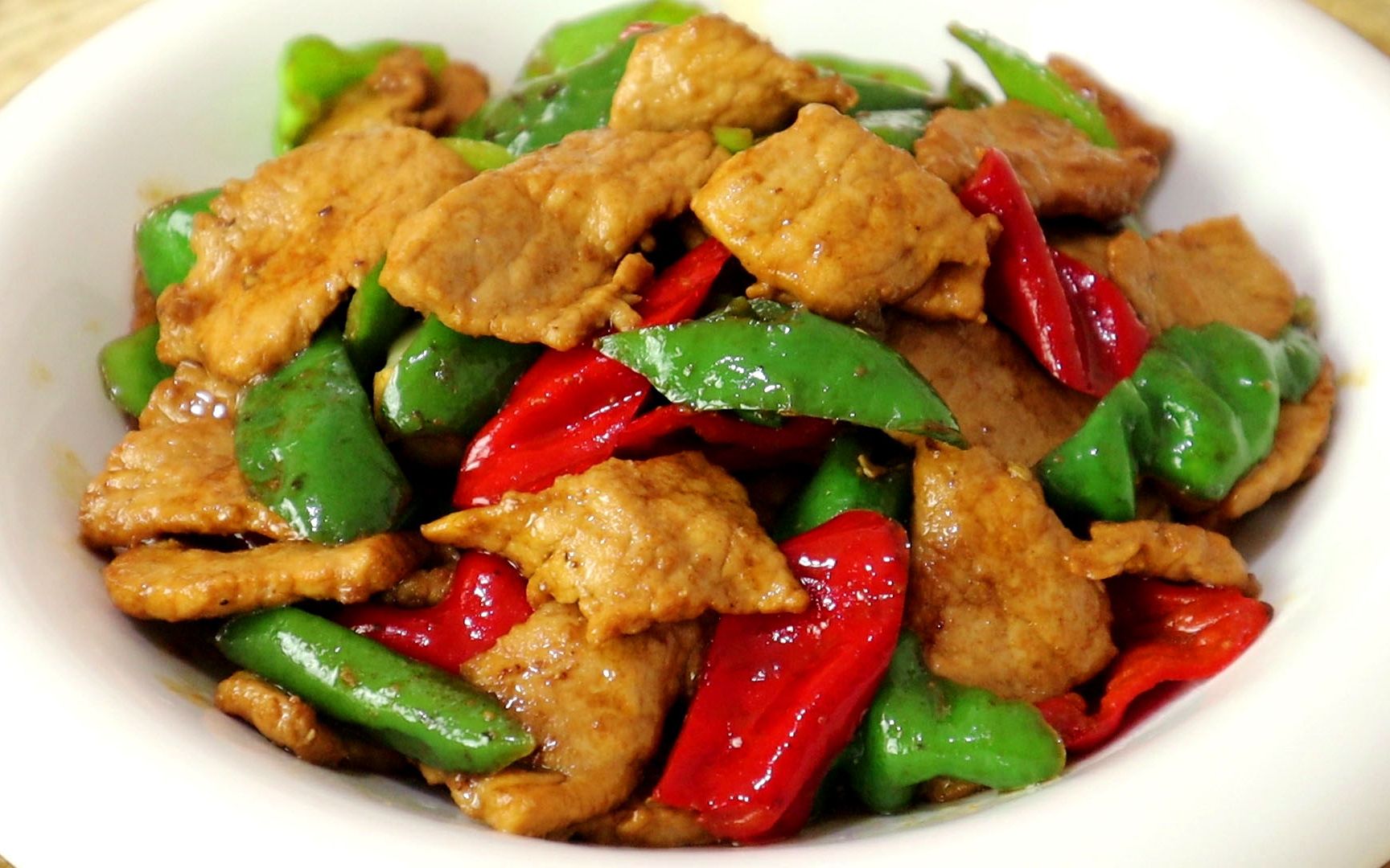 为什么饭店的辣椒炒肉那么好吃?原来大厨是这样做的,先收藏了