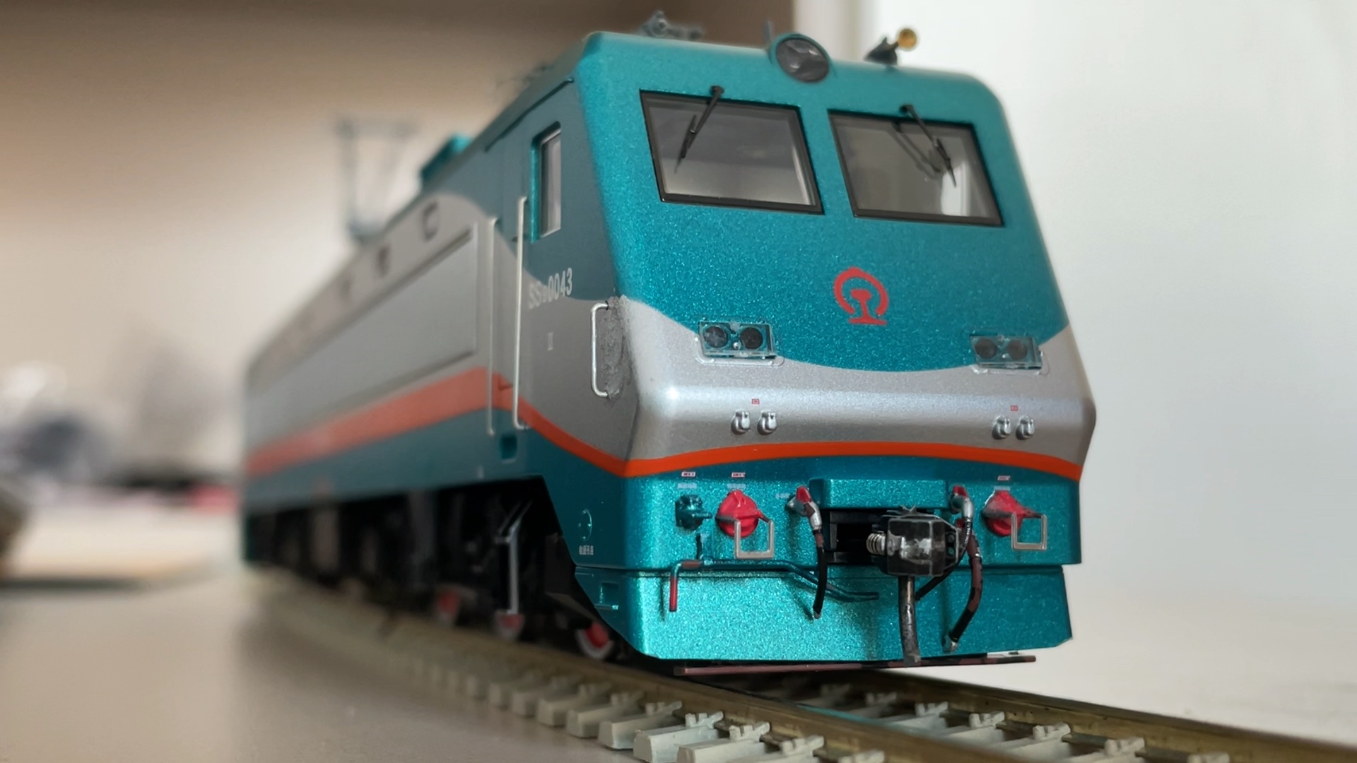 火车模型ss9机车模型空压机动作声音模