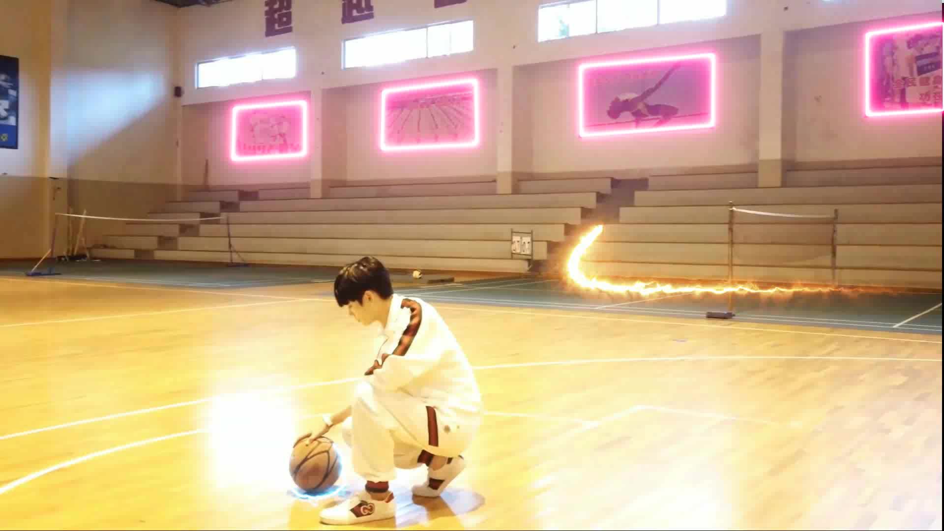 林彦俊gucci花絮篮球场