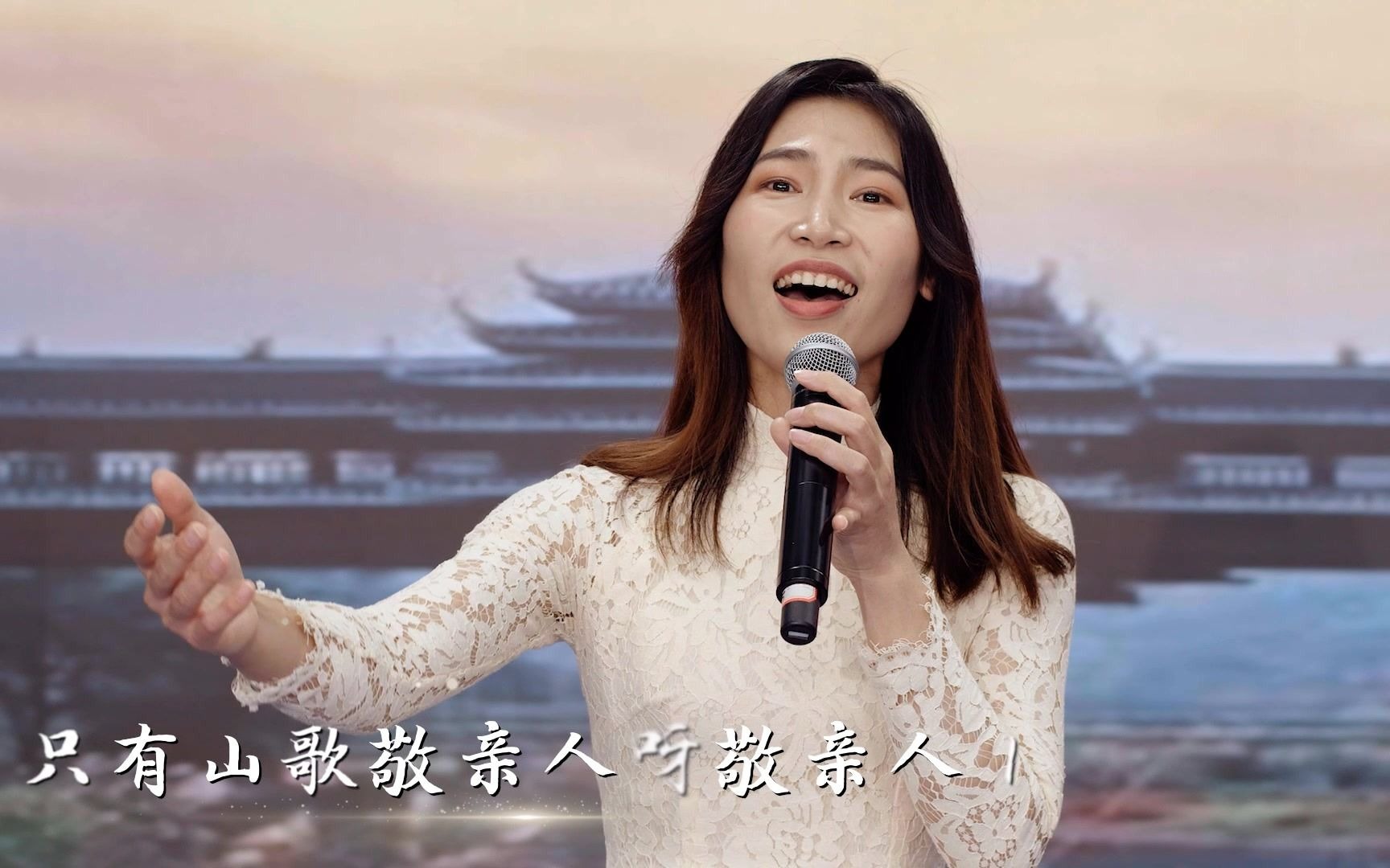 中文歌会唱广西民歌多谢了的越南刘三姐