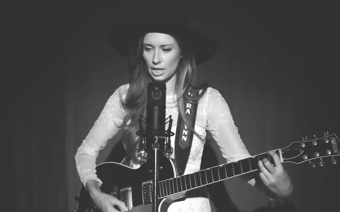 [图]Lera Lynn - The Only Thing Worth Fighting For (Live from Resistor Studio)