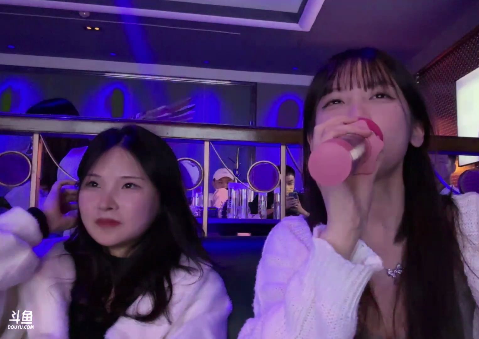 果小果艾琳合唱《麒麟》 宝哥演唱《被动》还蛮好听