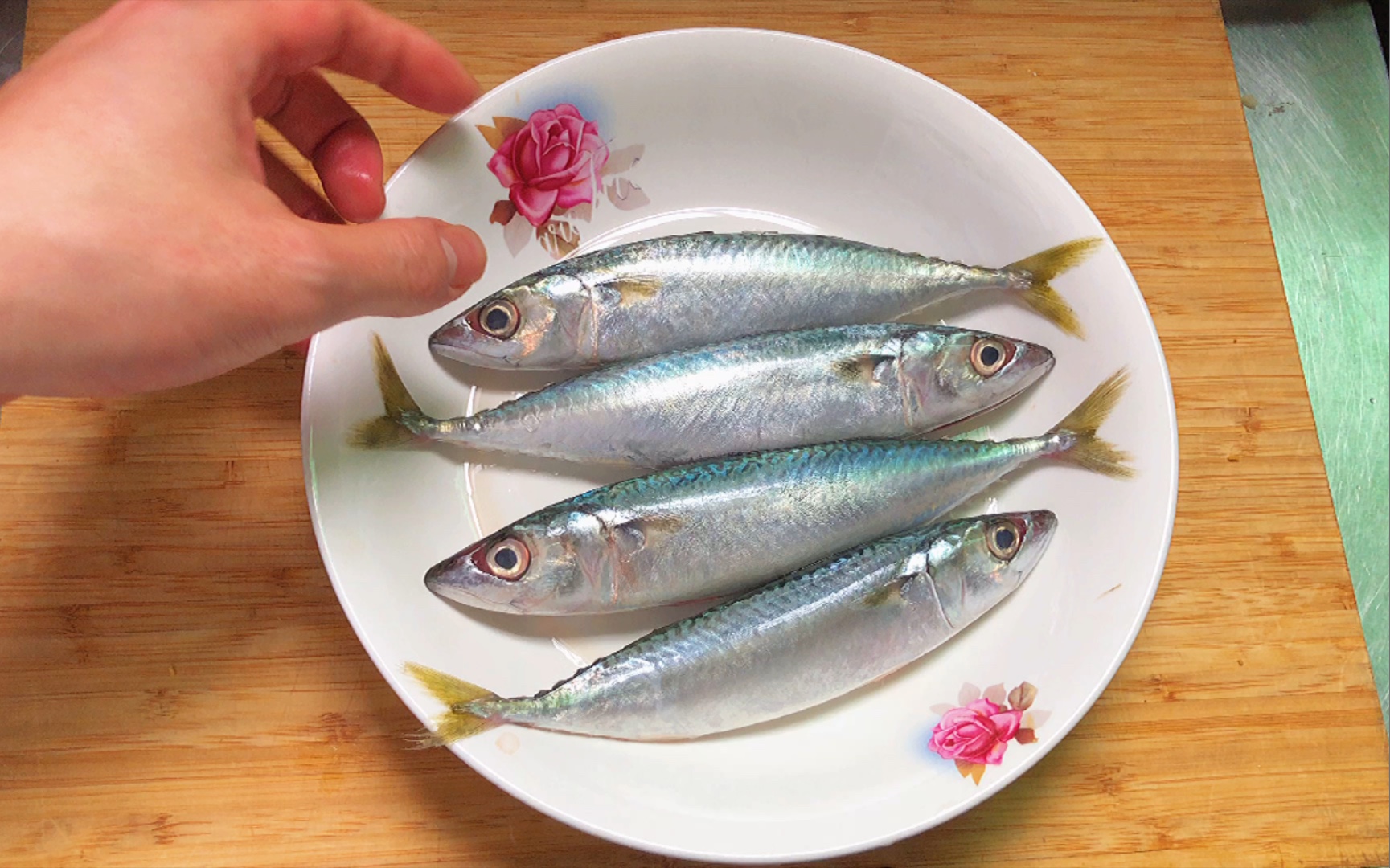 日本排核废水入海,赶紧卖几条花身鱼来吃,好吃不腥_哔哩哔哩_bilibili