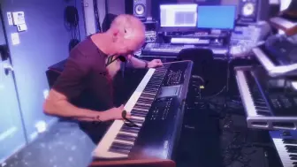 下载视频: 梦剧院键盘巫师鲁大师 (Jordan Rudess) 的爆浆炸裂摇滚版肖邦夜曲Chopin Unleashed Opus 27 No. 1