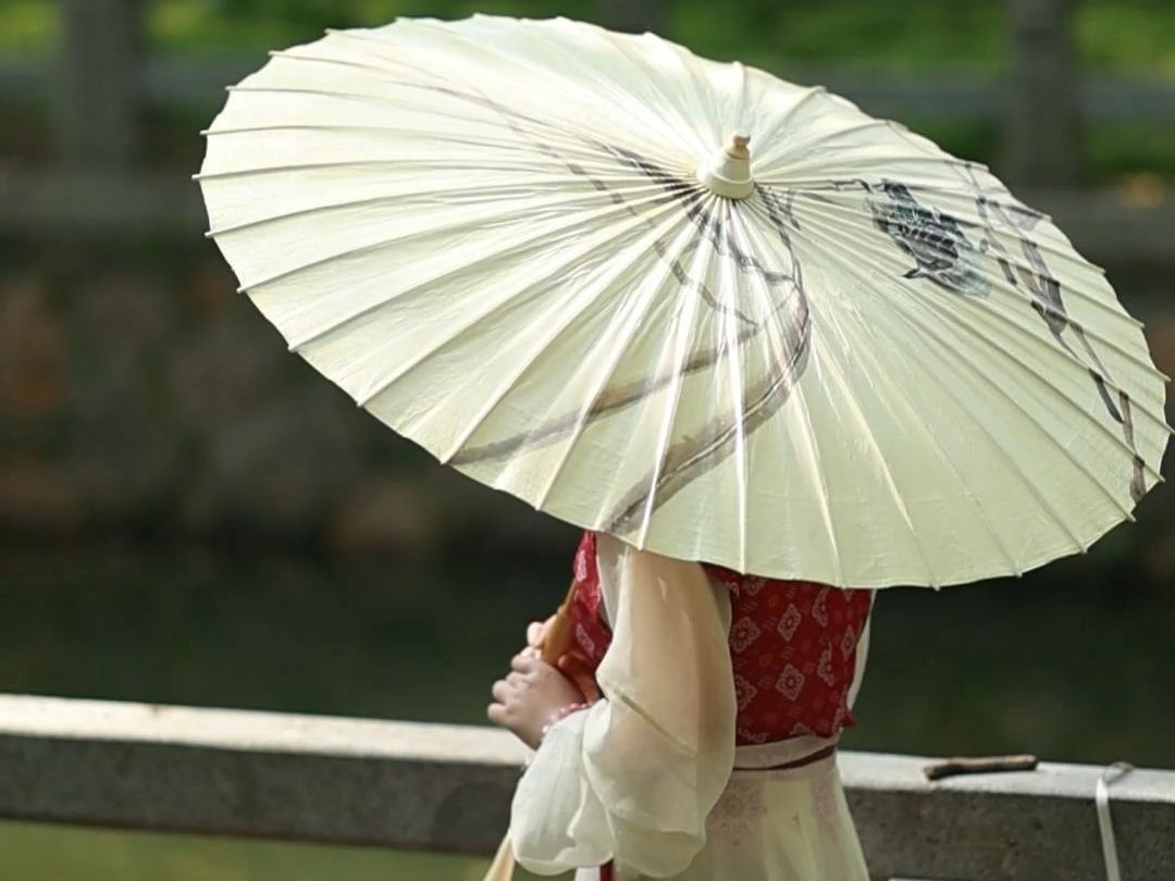 送女生的伞 伞面应该画什么图案