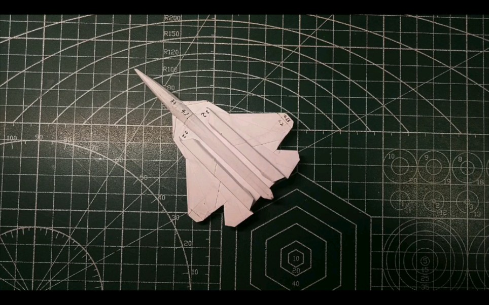 折纸飞机苏57长条纸进气道原创半张a4纸纯折不剪裁可飞行