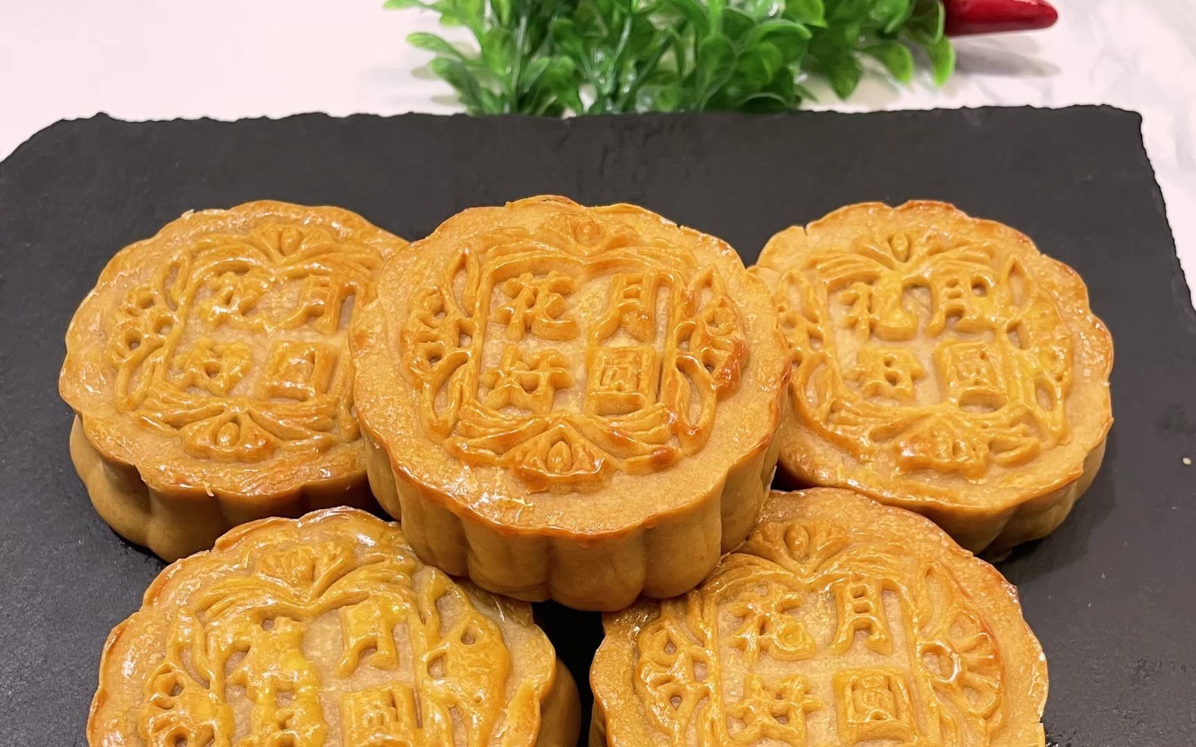 哈密瓜月饼在家自己做,低糖少油无添加,比买的还要好吃!