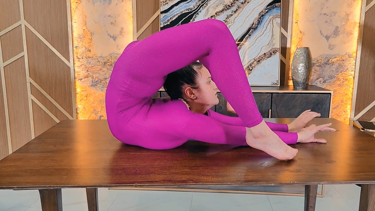 柔术软功 #zlata柔术 #一字马 #柔术下腰 #超级劈叉 #柔术软功劈叉