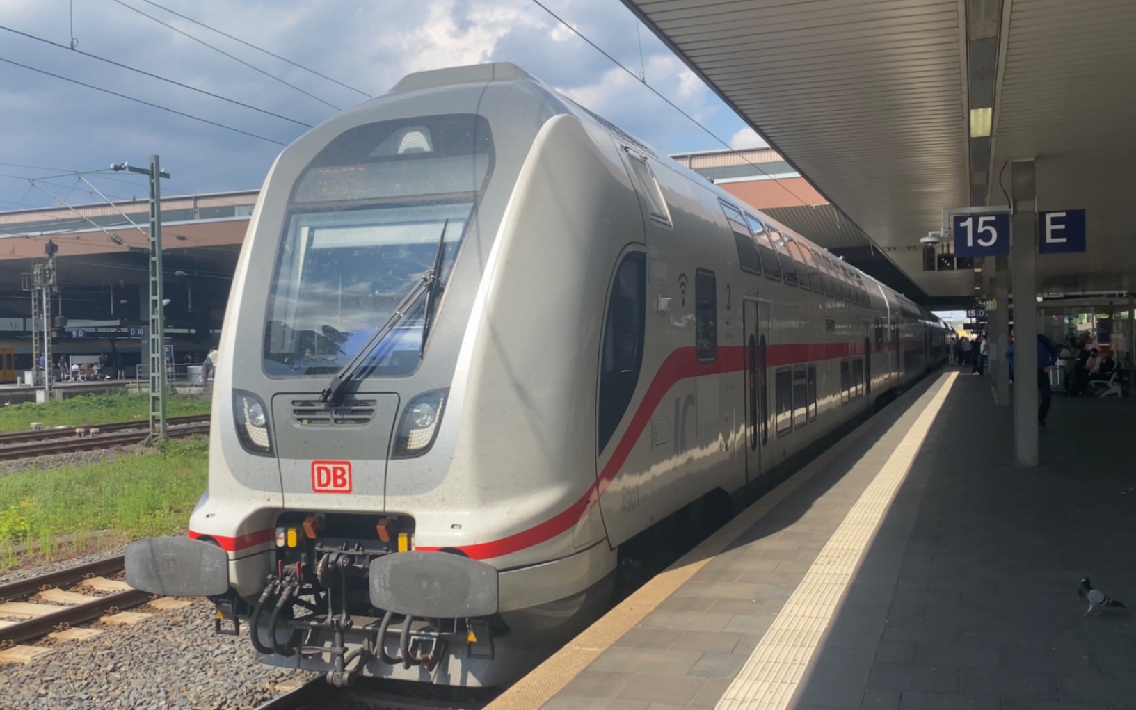 德国联邦铁路br147电力机车双层动集ic2203次k02ln hbf科隆方向列车