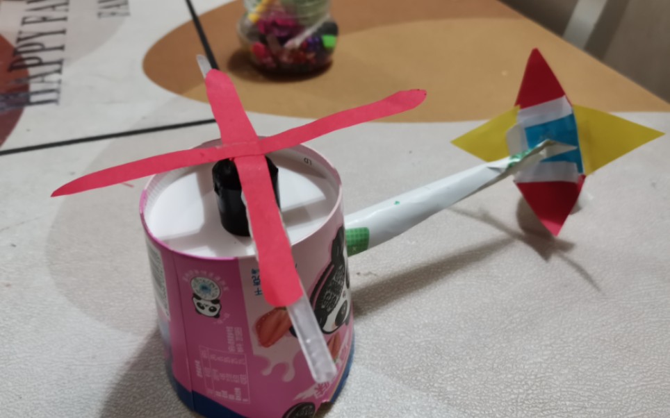 寒假亲子手工制作萌萌哒自动直升机
