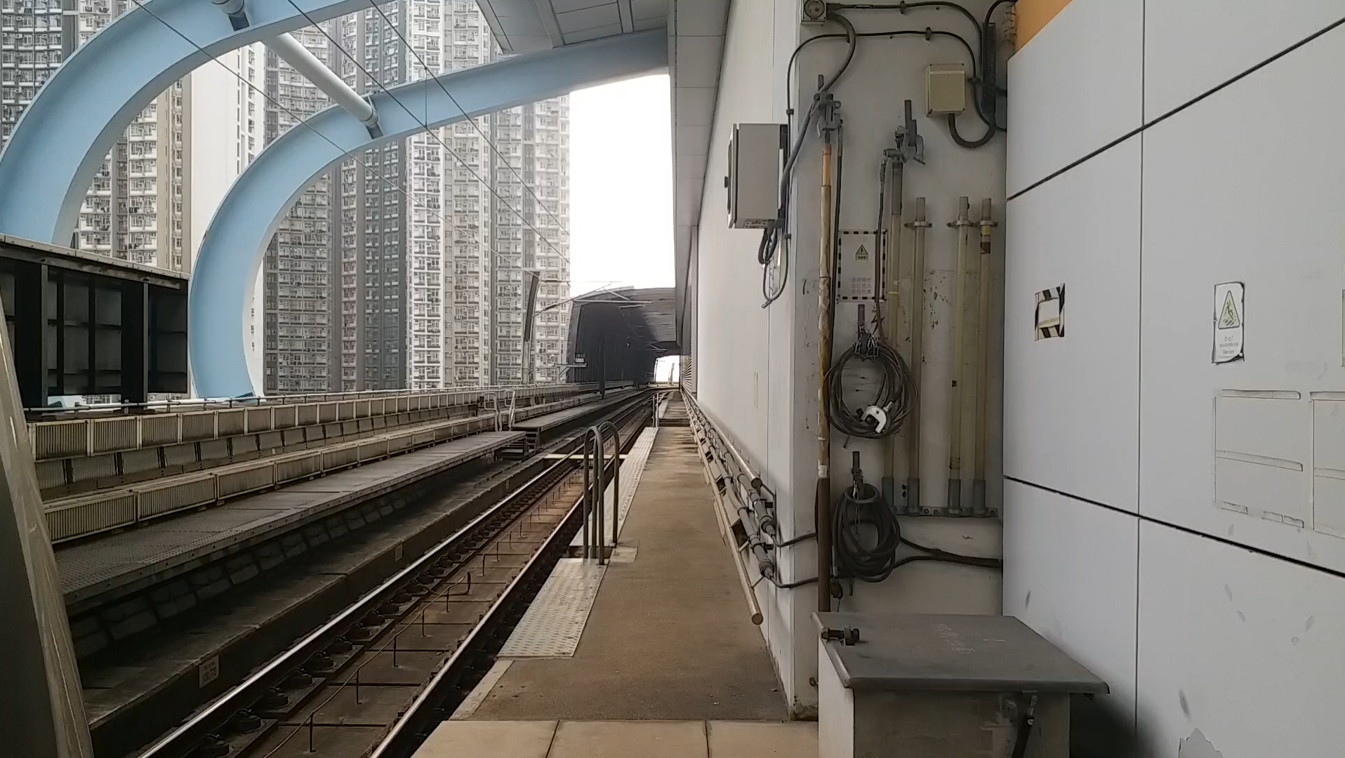 [港铁][天水围站]c-train和千九出站