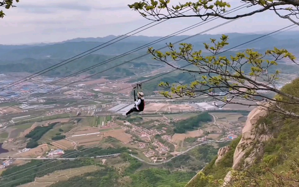 丹东凤凰山缆车太吓人,由于恐高只能徒步下山了