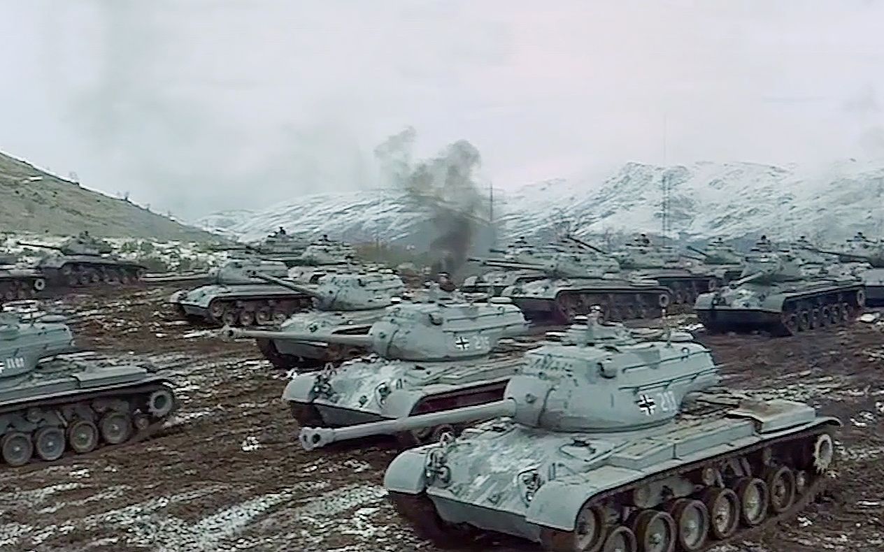 美德大战坦克疯狂对轰,德军虎式坦克全面碾压谢尔曼,震撼战争片