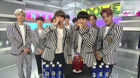 Exo】 Love Me Right Mv+现场版-哔哩哔哩