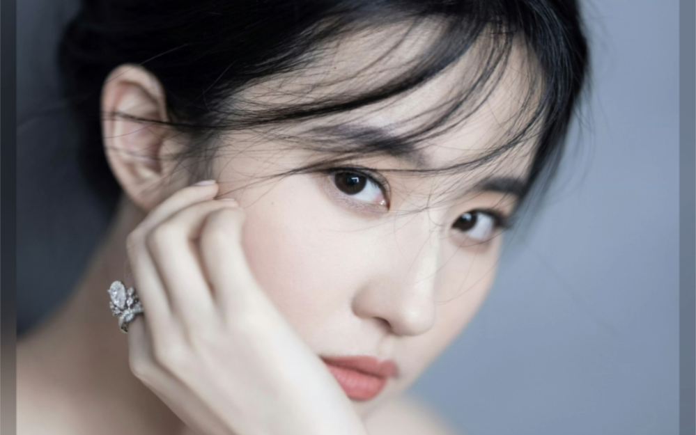 刘亦菲 放大的美貌