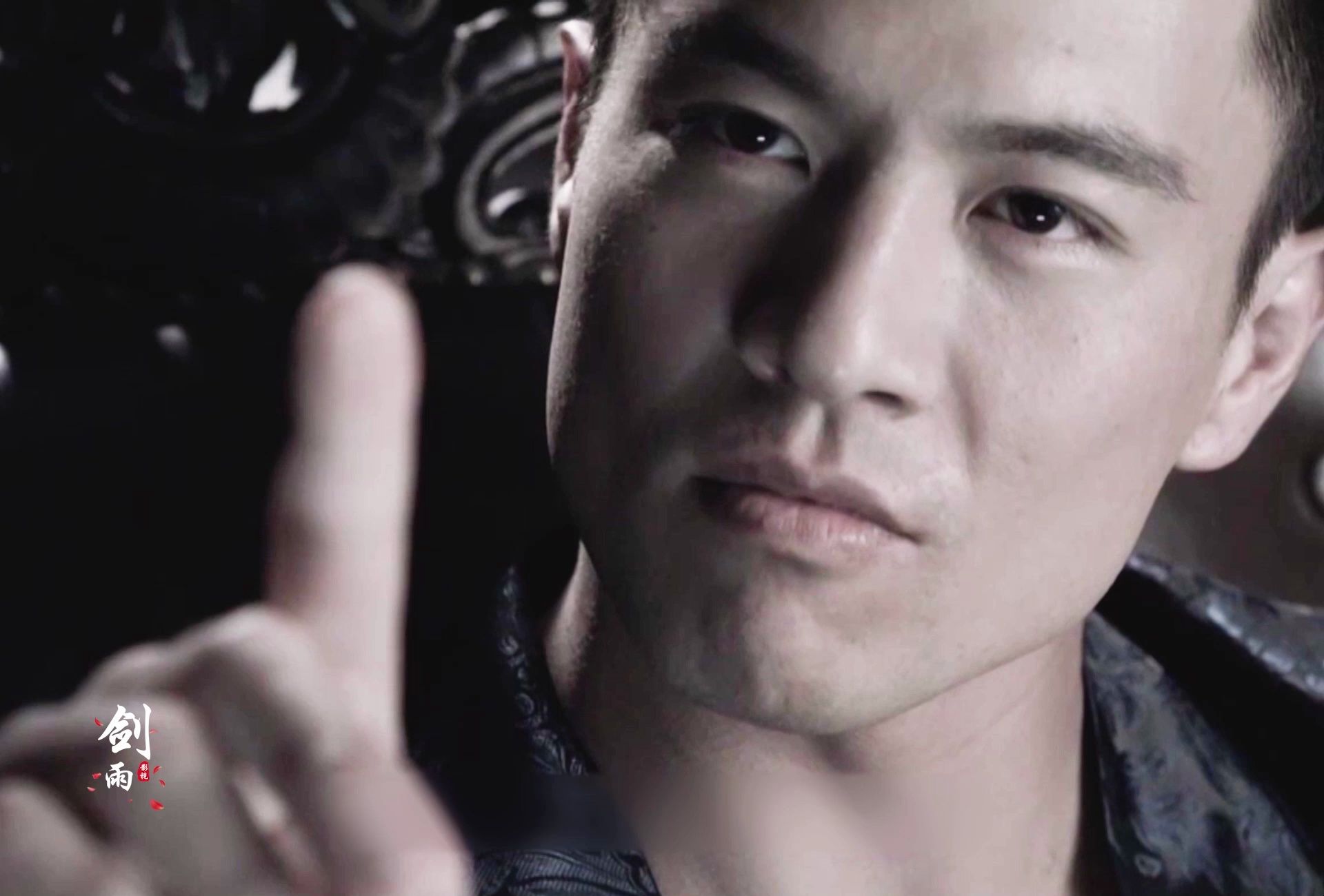 上海滩一代霸主龙七陨落,马永贞为了好兄弟,单枪匹马杀到日本商会报仇