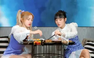 Tải video: (G)I-DLE 230715雨琦Minnie奔跑小客厅采访