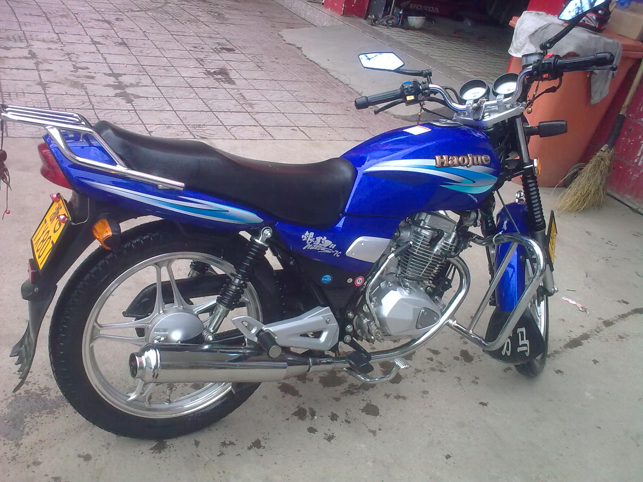 准备买一辆摩托车,豪爵dm125怎么样?