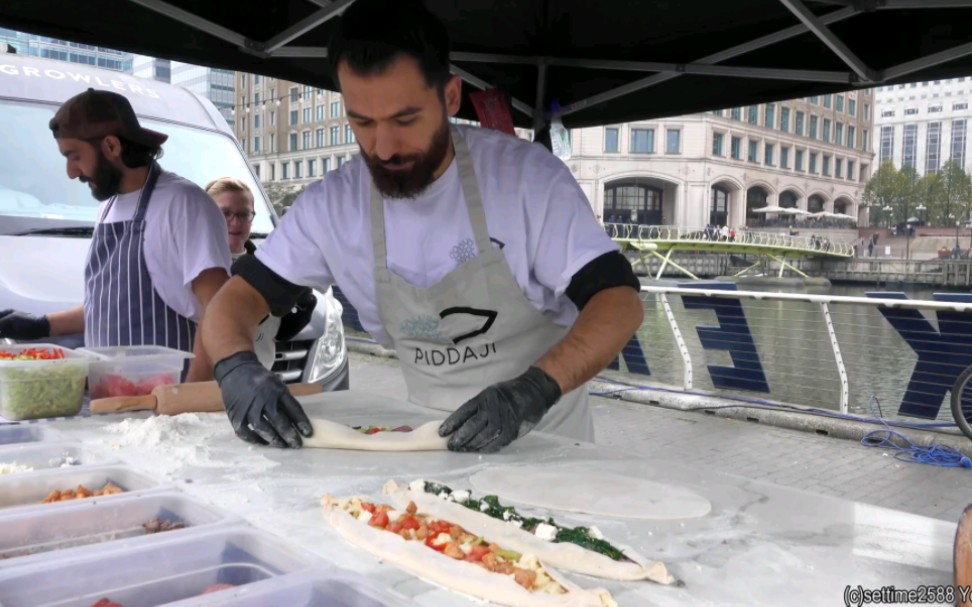 【罗马美食】东罗马正宗披萨pide,据说伦巴第的披萨就是这么来的哔哩哔哩bilibili