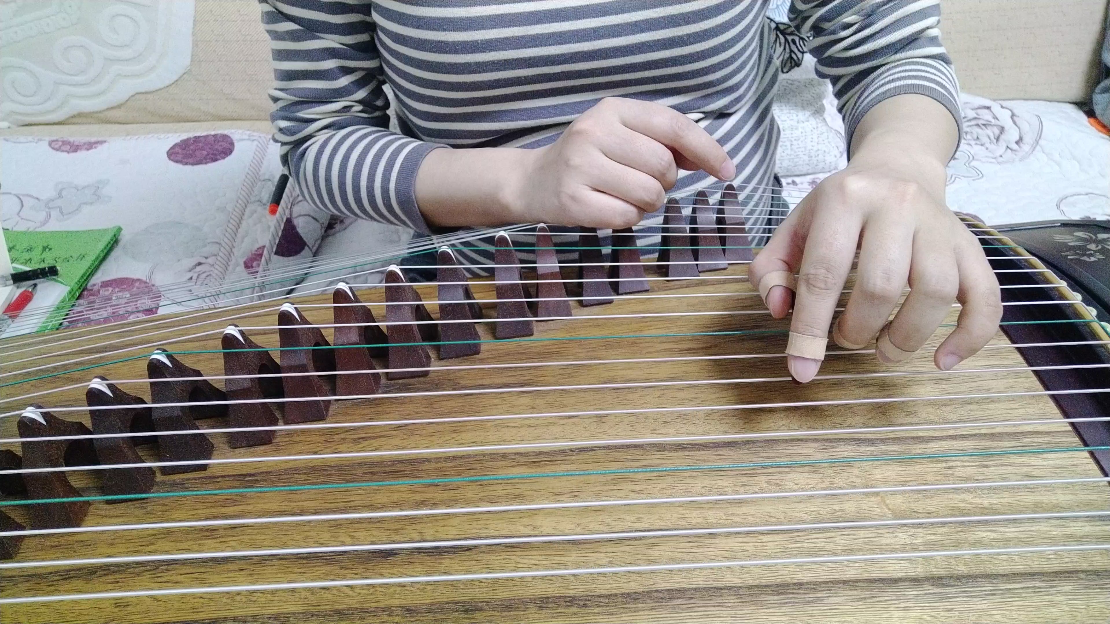 com自学古筝技巧课一 勾抹托快四点练习曲青城山下白素贞10分钟55秒