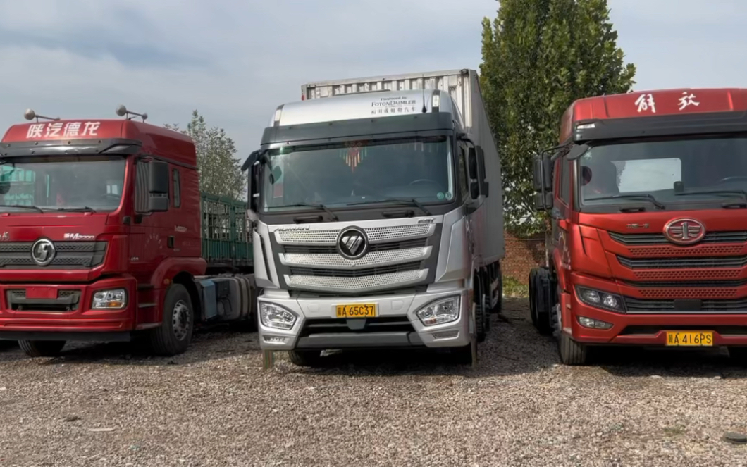 国六大单桥欧曼 est290前四后四9米6厢车,一年的二手货车多少q出手