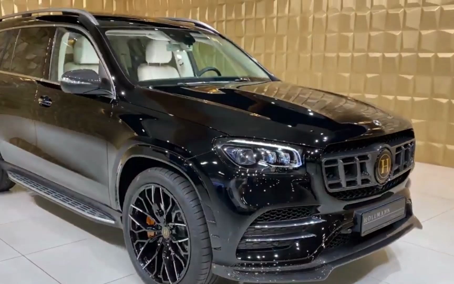 奔驰gls450改装效果图,它确实更帅了!