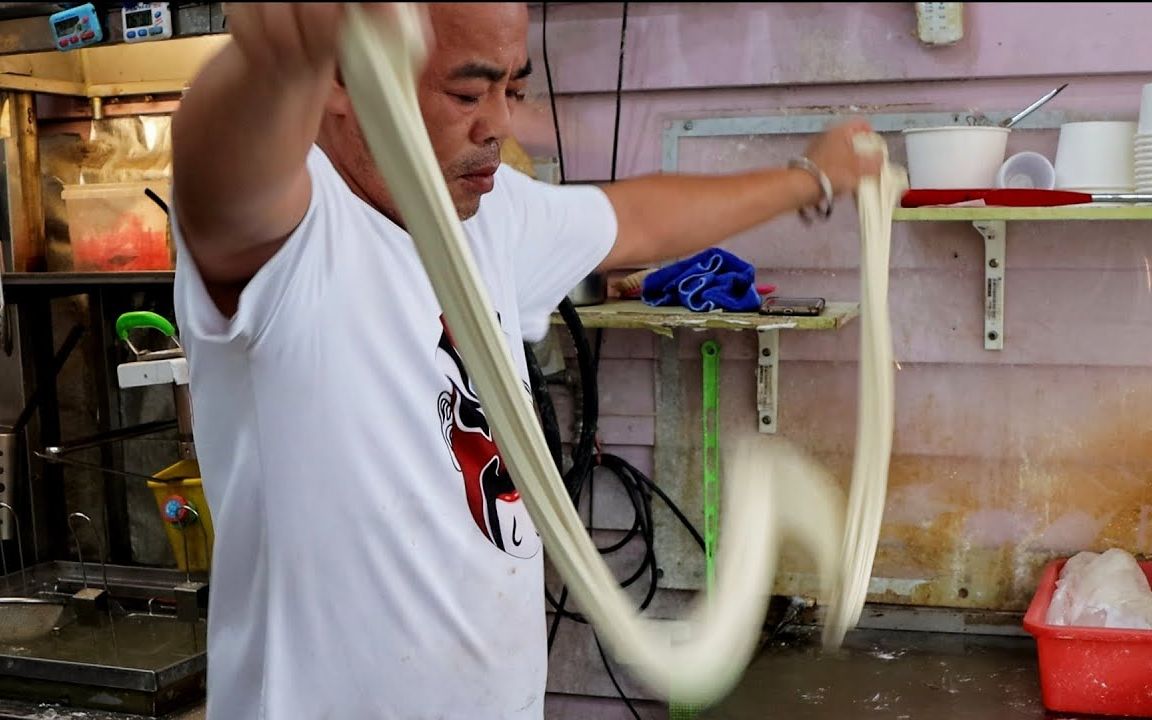 街头美食:台湾手工拉面达人 拉面制作