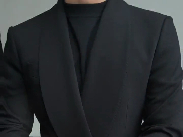 优雅绅士青果领黑色西装外套