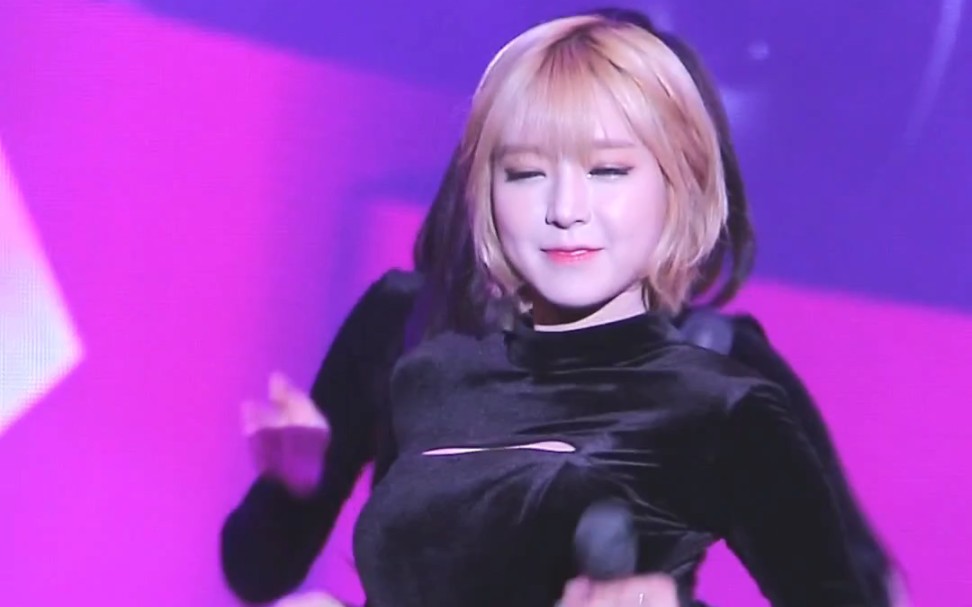 150327aoa草娥～猫步轻巧饭拍,颜值身材绝了