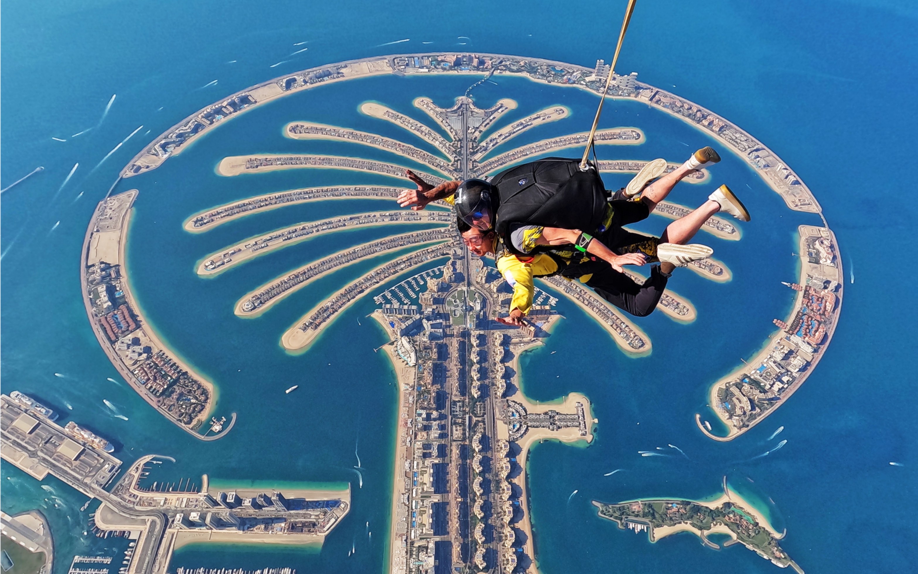 迪拜棕榈岛跳伞!完成一项人生todolist!不一样的体验!