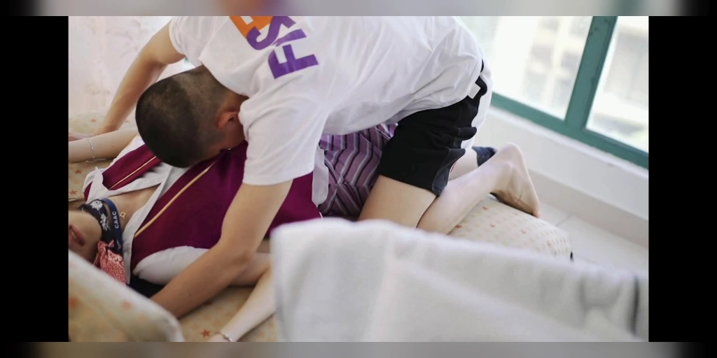 空姐迷晕之后剧情