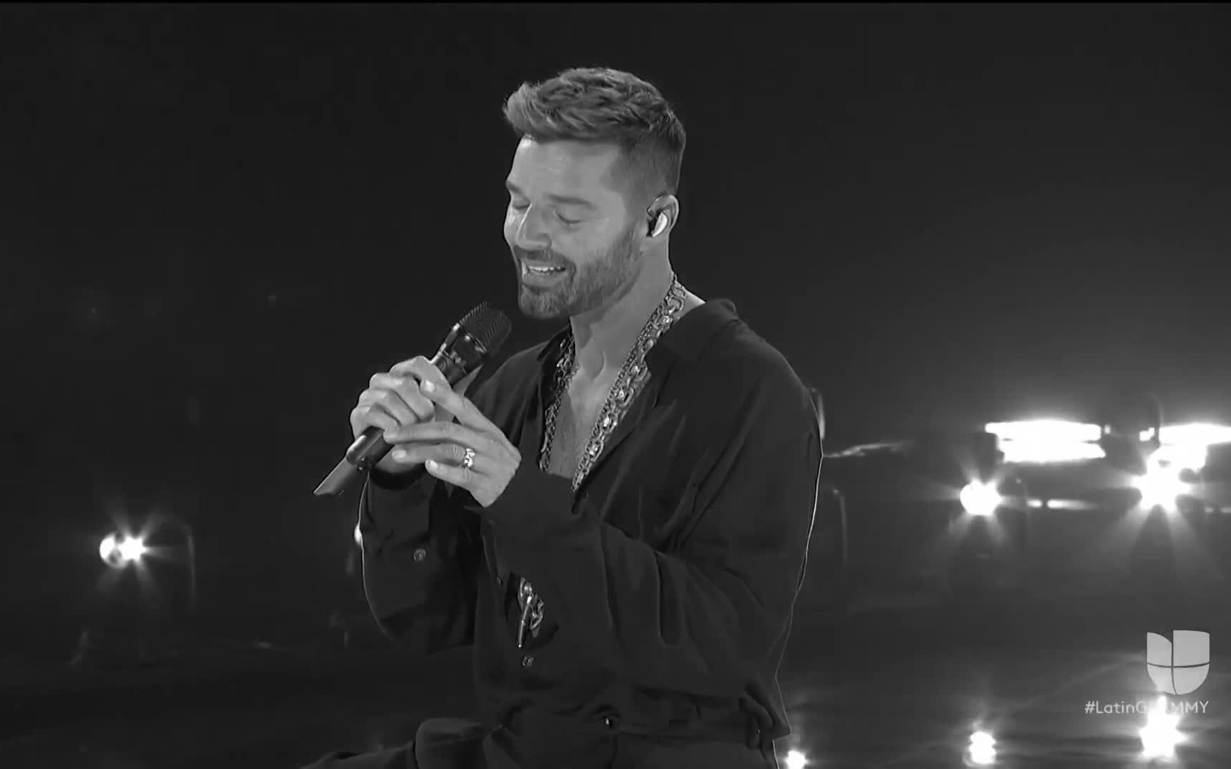 瑞奇马丁Ricky Martin 拉丁格莱美2020献唱Tiburones & Recuerdo哔哩哔哩bilibili