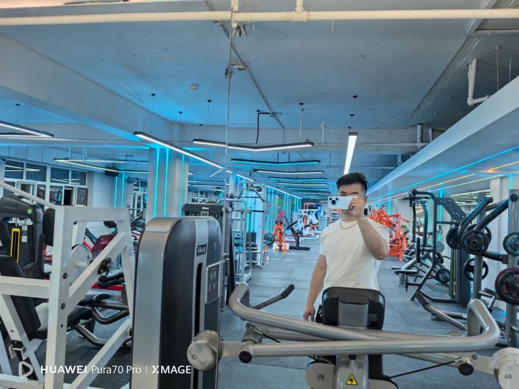 开学季 海龙健身走起 店面升级照片朋友圈可见