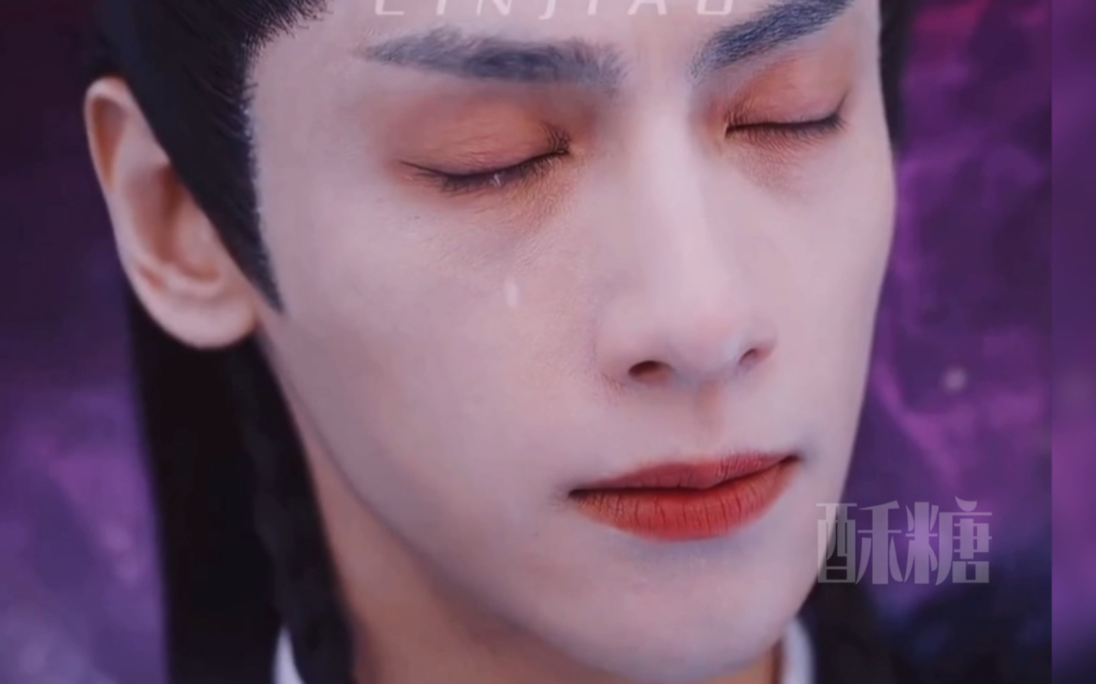 自从换了眼睛以后,澹台烬每一世都是一只眼睛流泪!