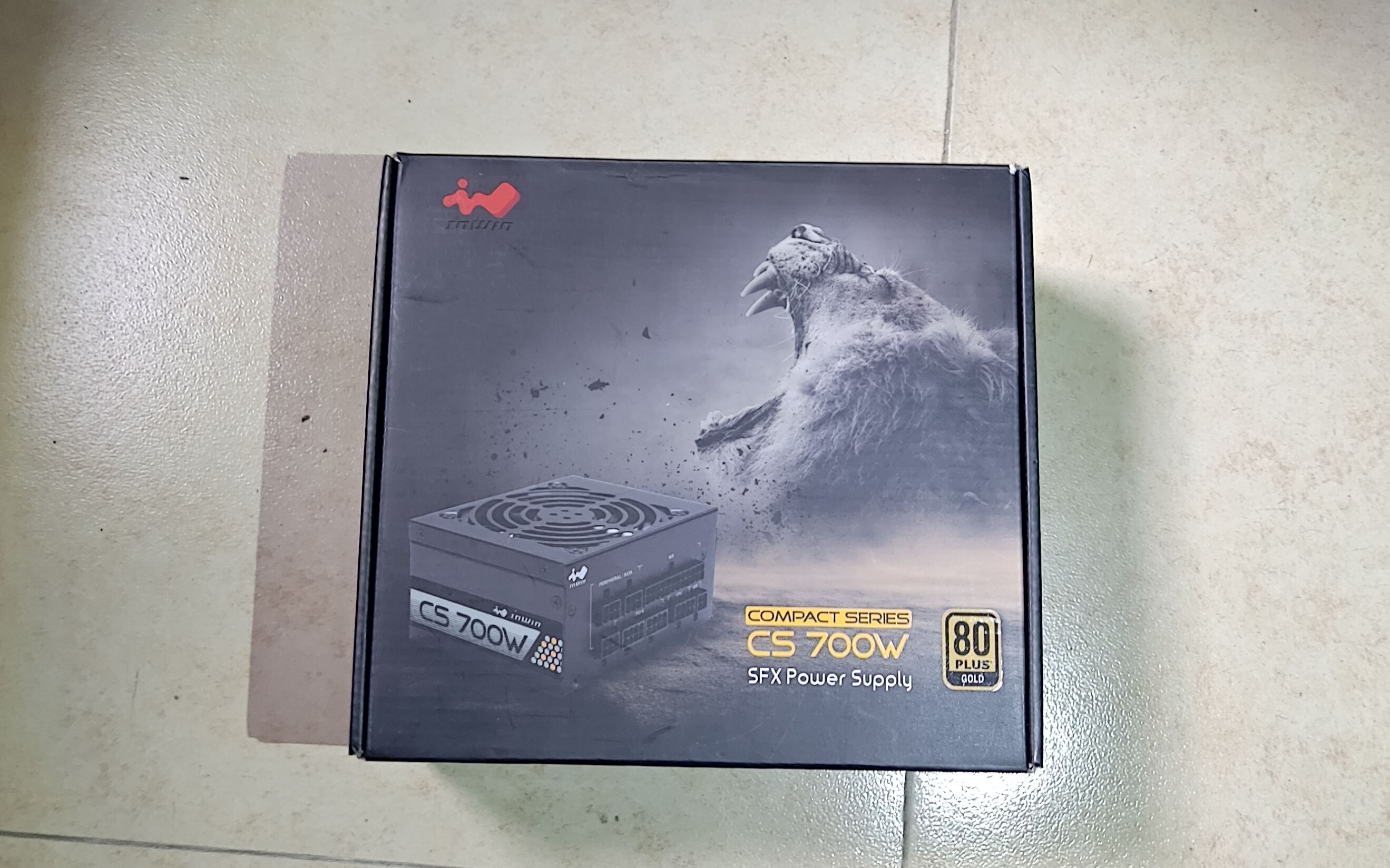 迎广cs700金牌电源评测