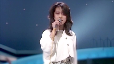 中森明菜 FC Milky House 会報vol.1〜vol.6 中森明菜 FC Milky House 会報vol.1〜vol.6 とポスター