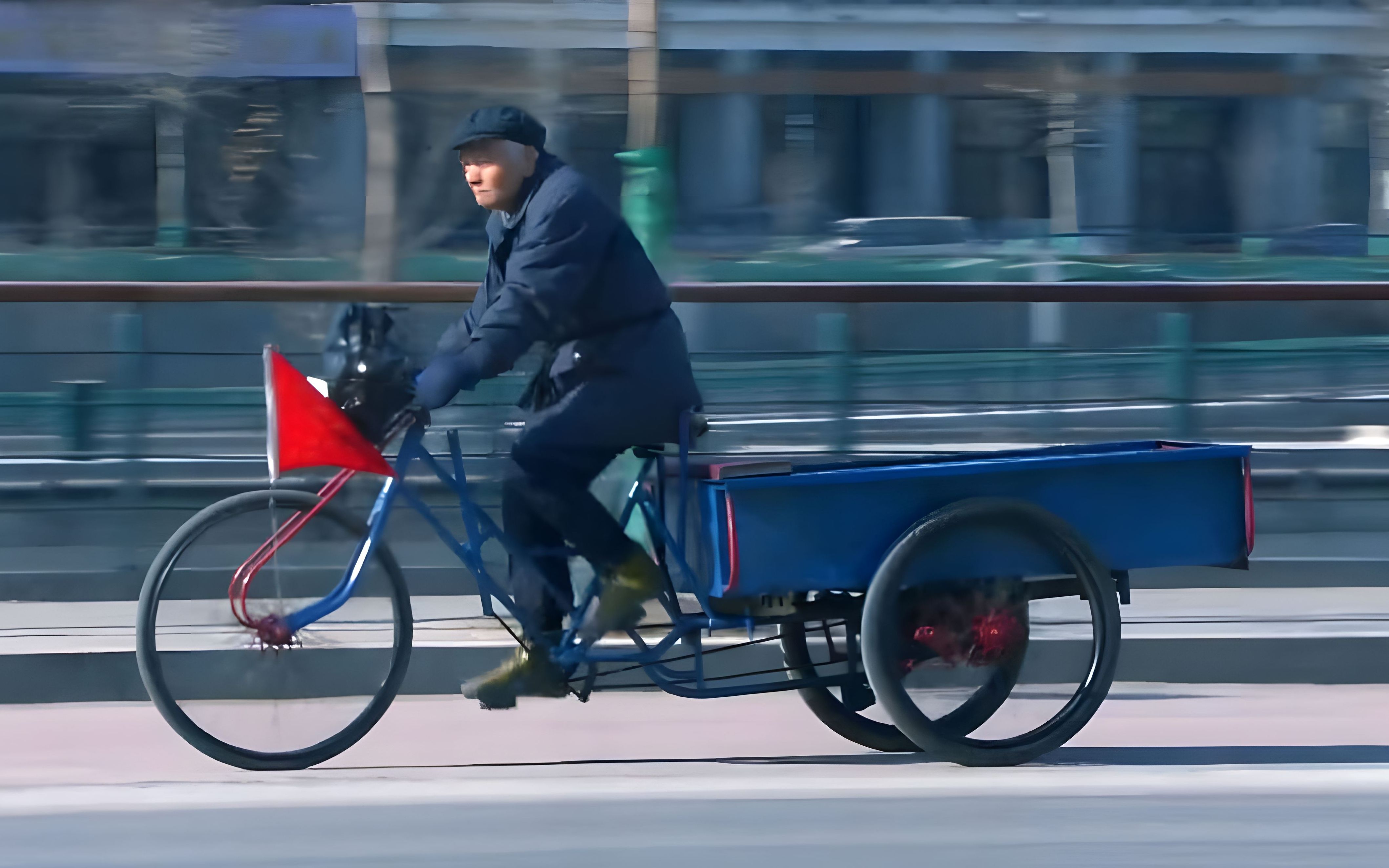 [图]他蹬了十多年三轮车，资助300多名贫困孩子上学，白方礼感动中国