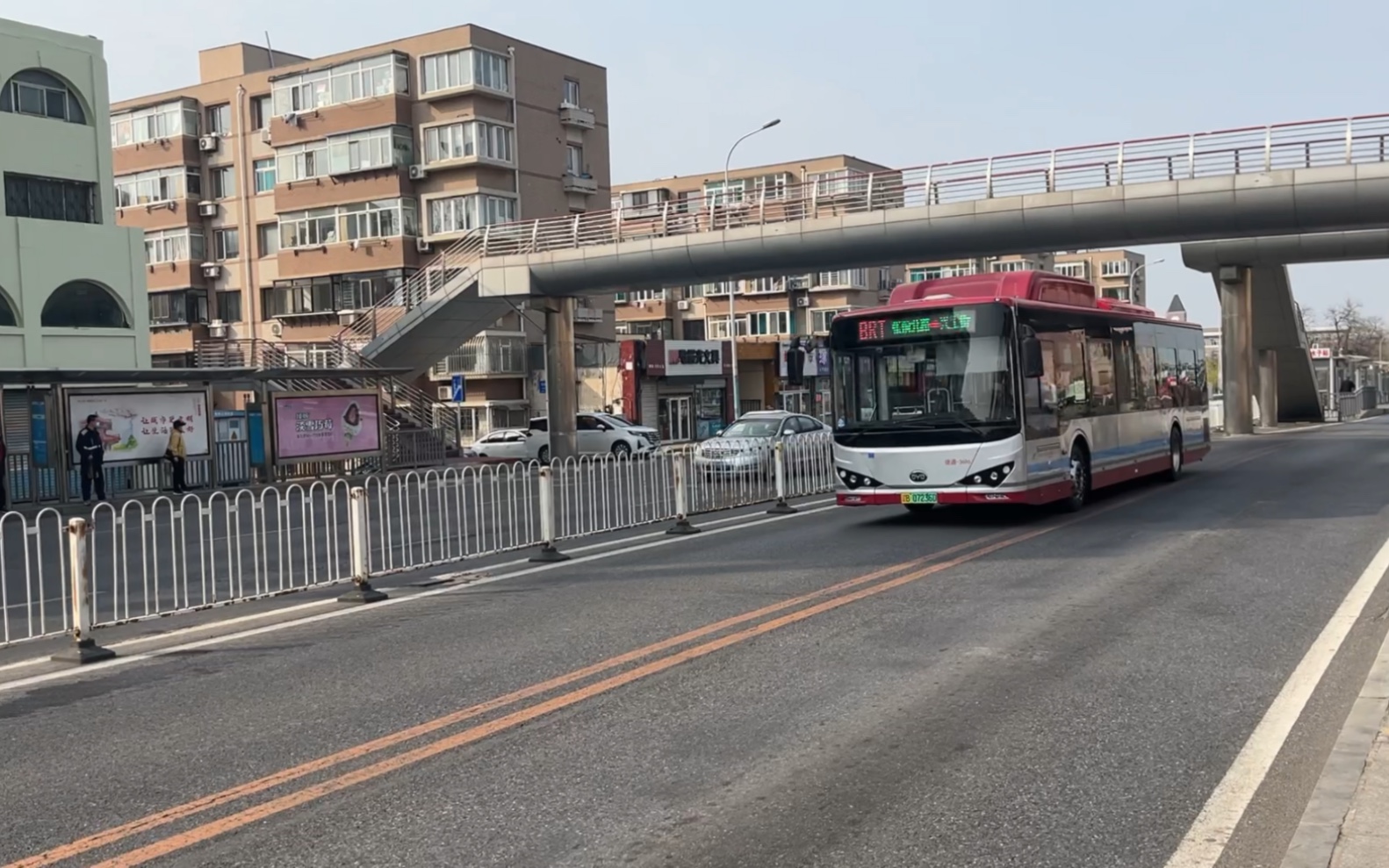 【大连公交】brt快速公交周水子站进出站(brt,405路,9路)