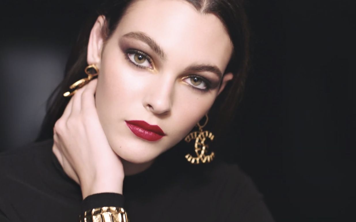 【chanel】香奈儿假日系列妆容与配饰广告大片 | 全明星阵容演绎