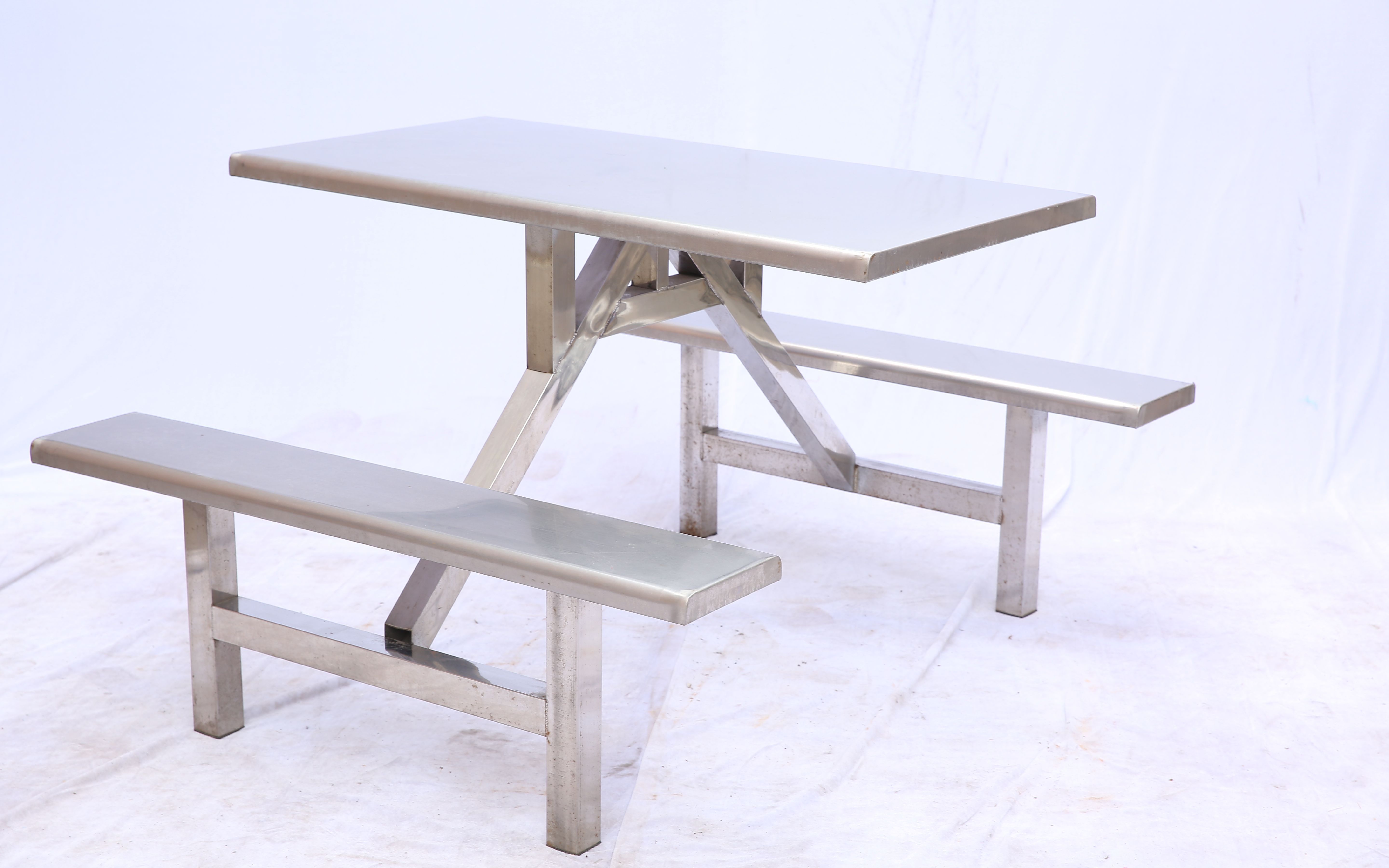 四人不锈钢餐桌椅-圆凳8人连体餐桌椅-康胜食堂不锈钢餐桌椅批发_哔哩