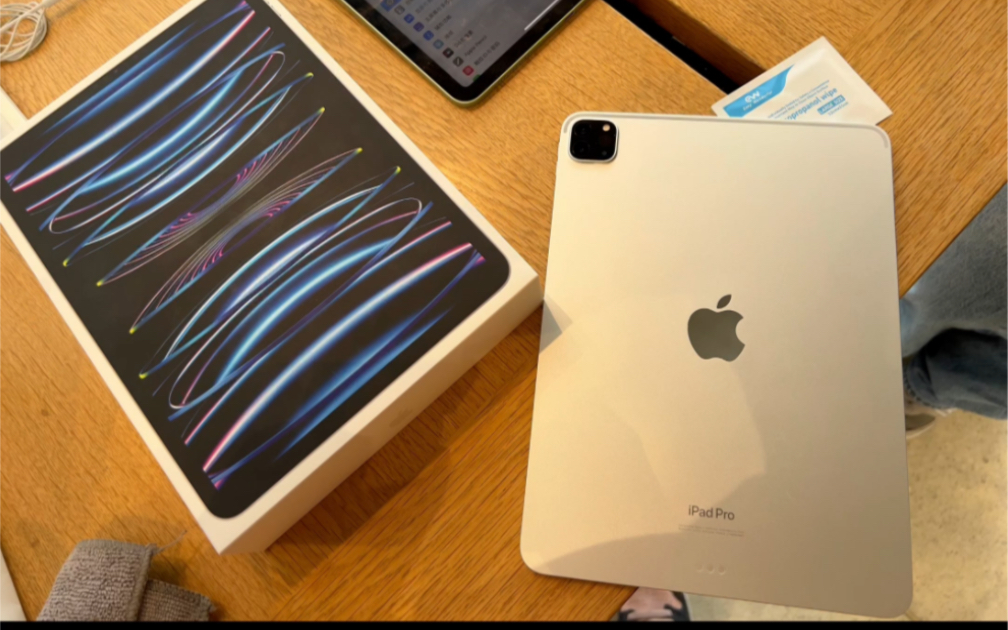 10月26号ipad pro 2022 11寸首发直营店取货