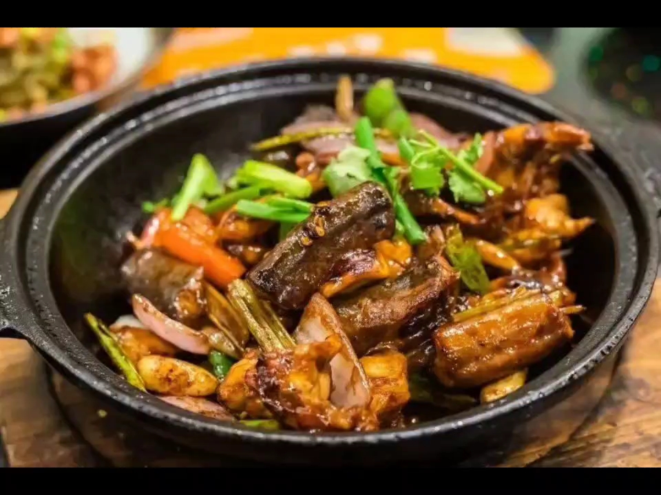 活动  学会这样做黄鳝煲和蒸肉饼,鲜美可口,营养解馋,最后汤汁都不剩