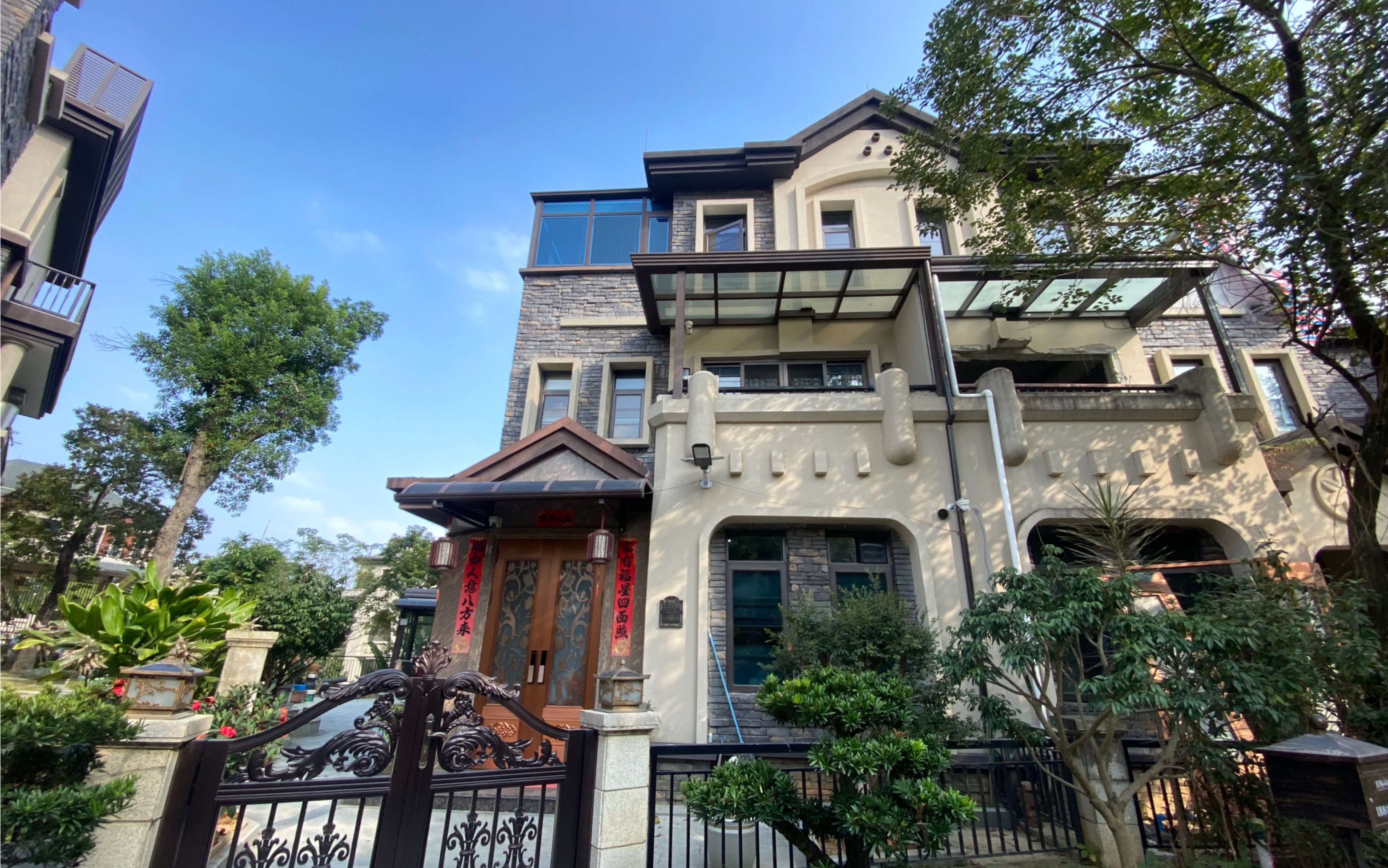 东莞靠近深圳别墅 带精装修 现房交付 受市场影响 折上折 5年来第1次