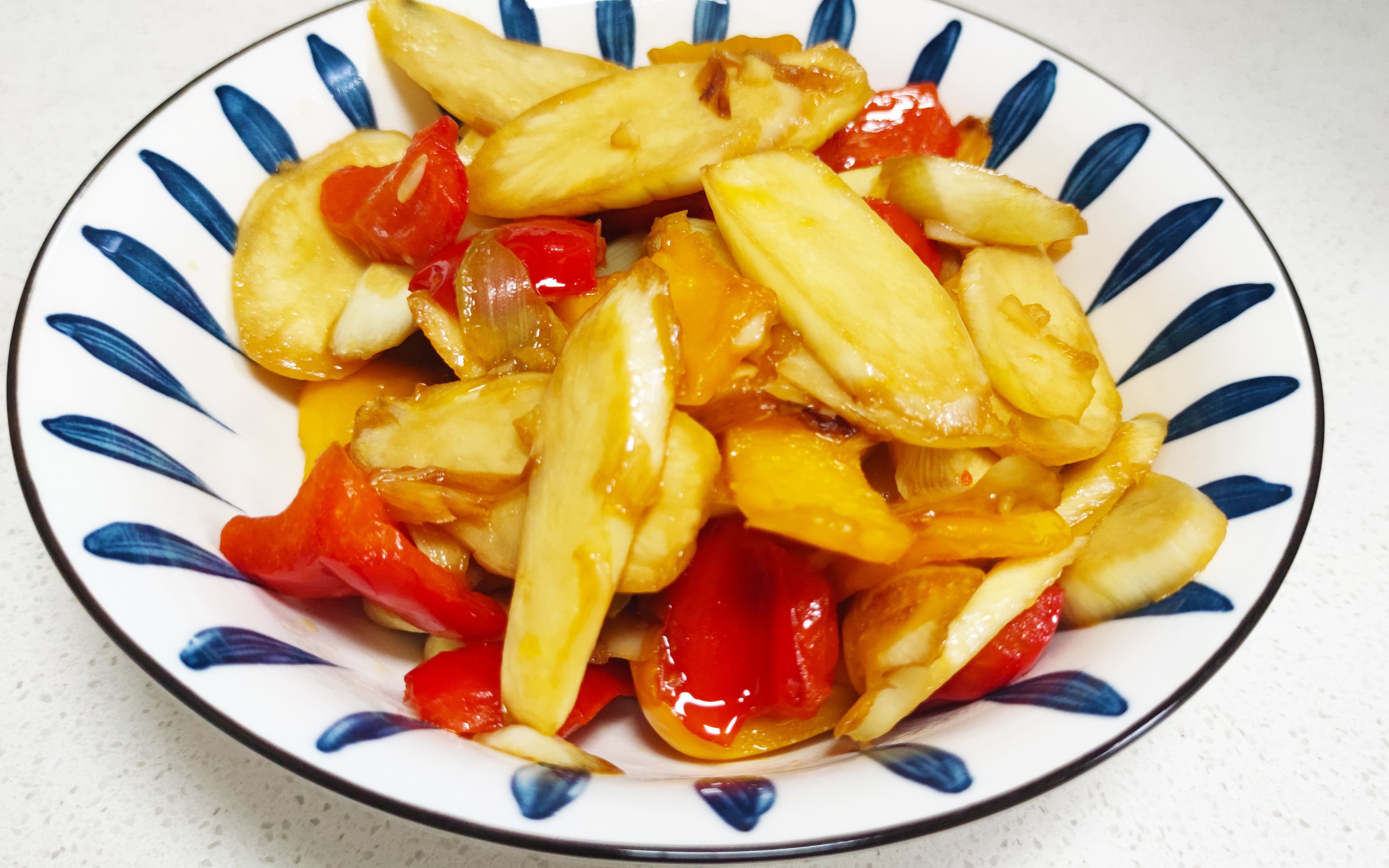 活动  家常美食彩椒炒茭白,鲜香脆嫩营养丰富,我们家孩子特别爱吃