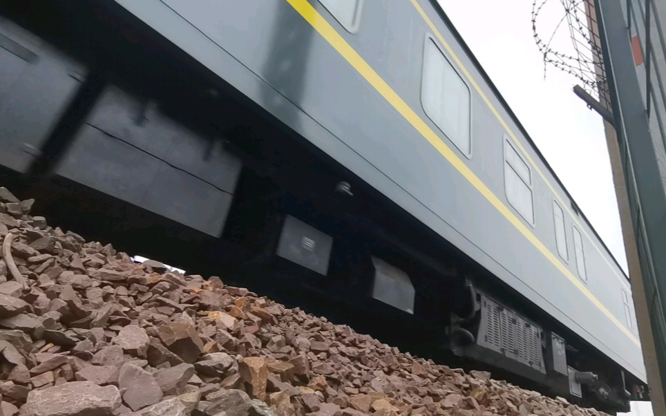 k2286列尾附挂郑局轨检wx25t-999249焦作新月场六道发车_哔哩哔哩