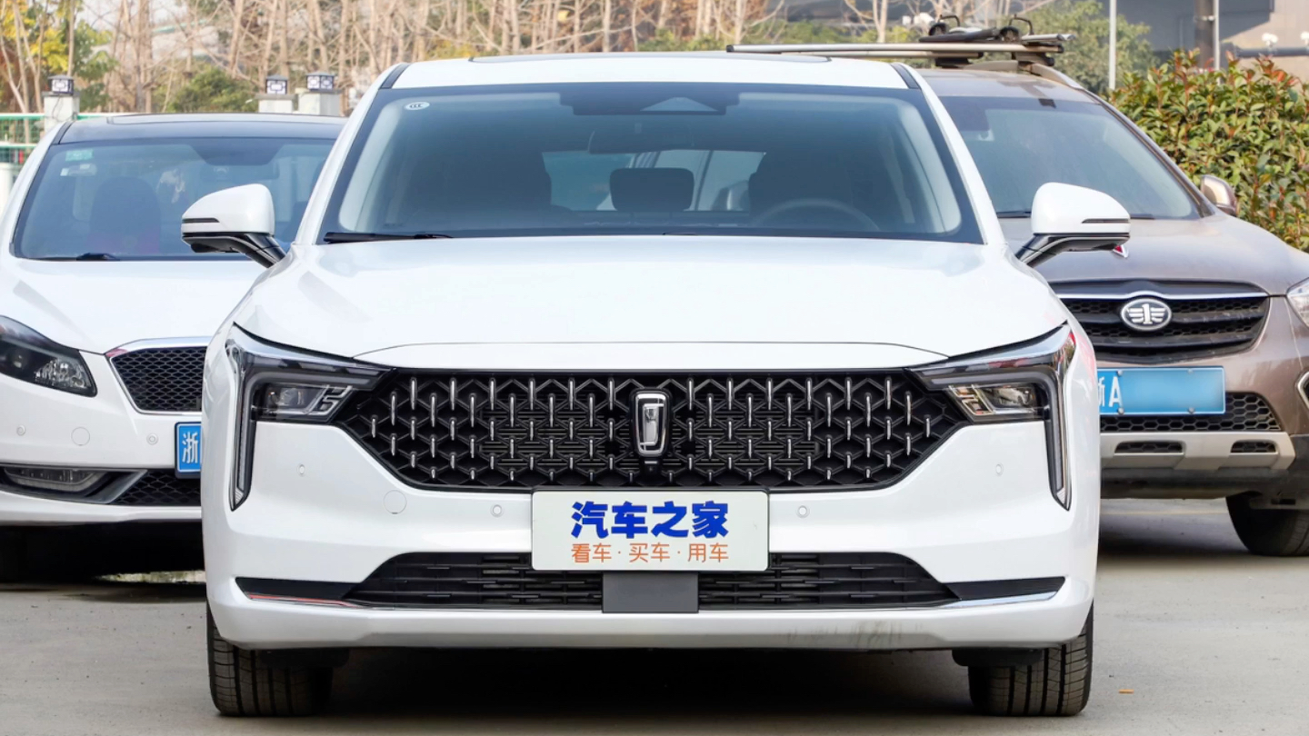 奔腾奔腾b702021款15t自动乐享型首付7900月供2000包购置税车险上牌费