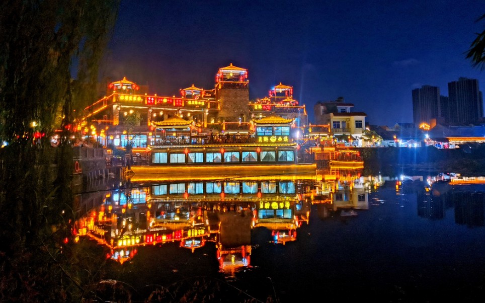 东莞西溪古村夜景图片